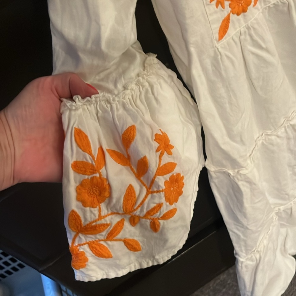 🌷EUC EMBROIDERED DRESS - Picture 7 of 8